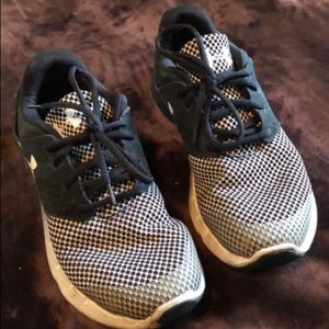 Under Armour Tennis shoes